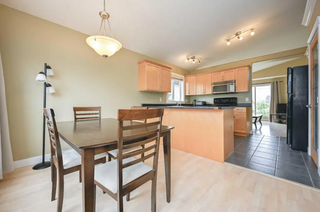 8821 113 Avenue Grande Prairie AB T8X 1S2