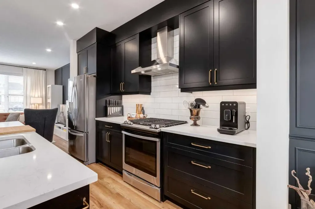 27 D'arcy Boulevard Okotoks AB T1S 5S6