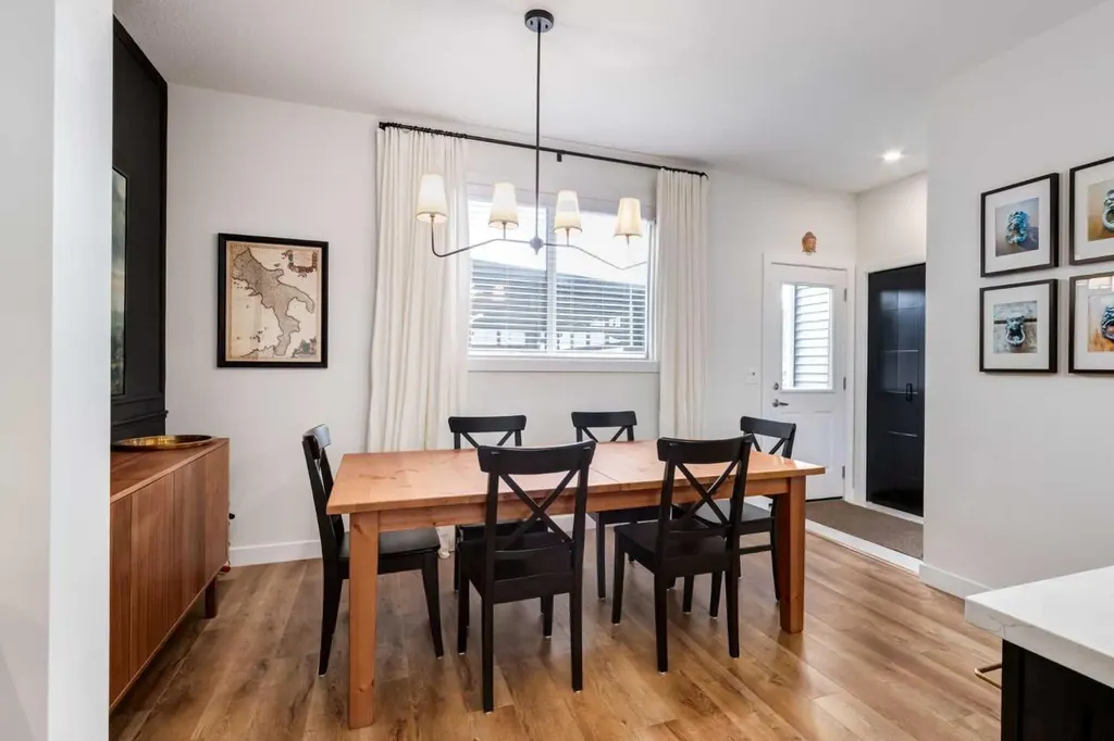 27 D'arcy Boulevard Okotoks AB T1S 5S6