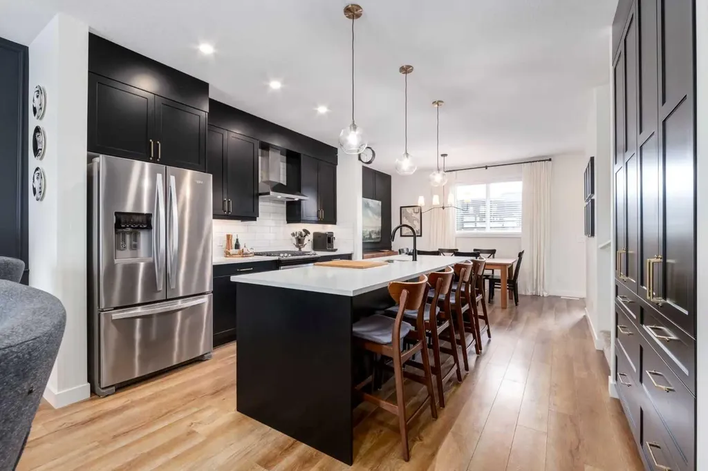 27 D'arcy Boulevard Okotoks AB T1S 5S6