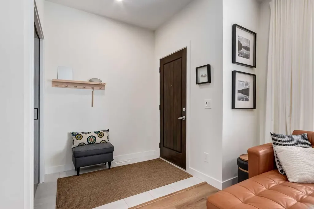 27 D'arcy Boulevard Okotoks AB T1S 5S6