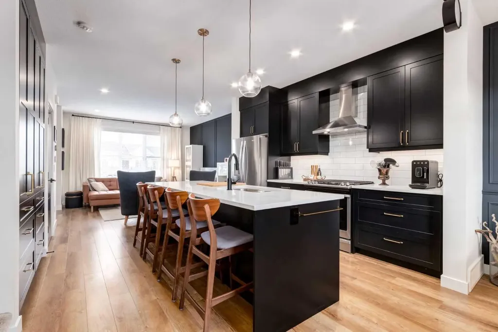 27 D'arcy Boulevard Okotoks AB T1S 5S6