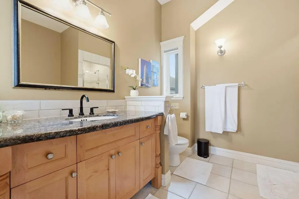 1729 31 Avenue SW Calgary AB T2T 1S6