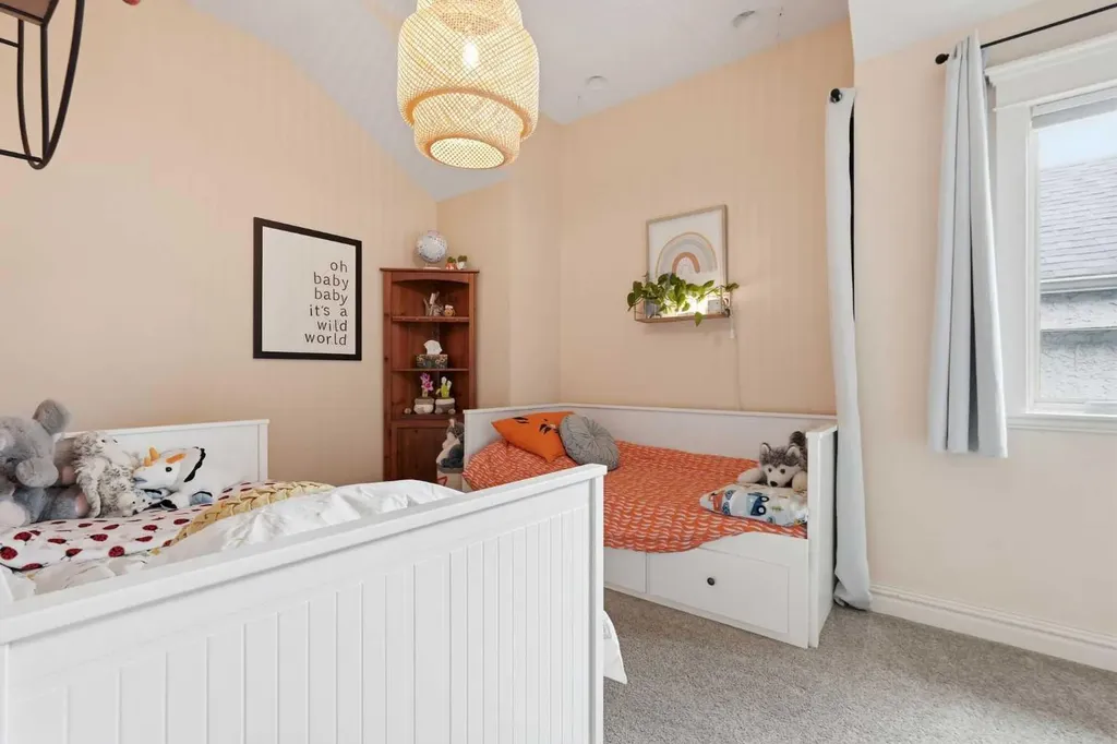 1729 31 Avenue SW Calgary AB T2T 1S6