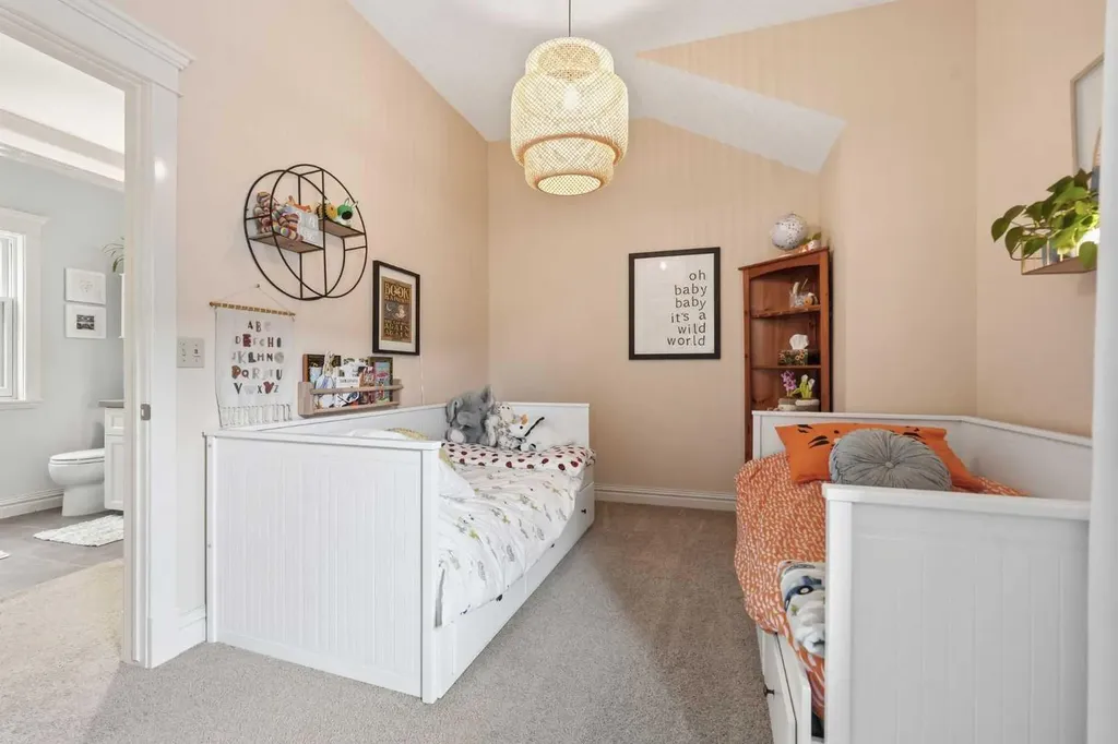 1729 31 Avenue SW Calgary AB T2T 1S6