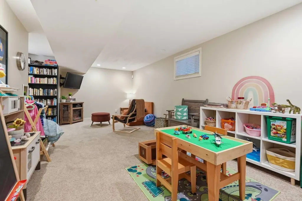 1729 31 Avenue SW Calgary AB T2T 1S6