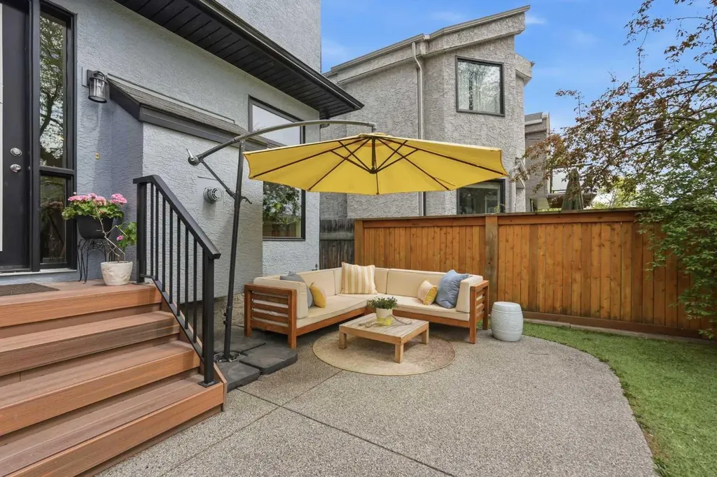 1729 31 Avenue SW Calgary AB T2T 1S6