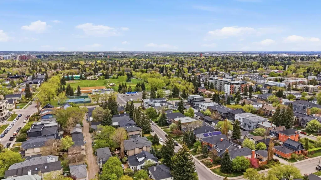 1729 31 Avenue SW Calgary AB T2T 1S6