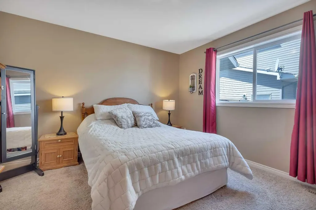 29 Chinook Street Blackfalds AB T0M0J0