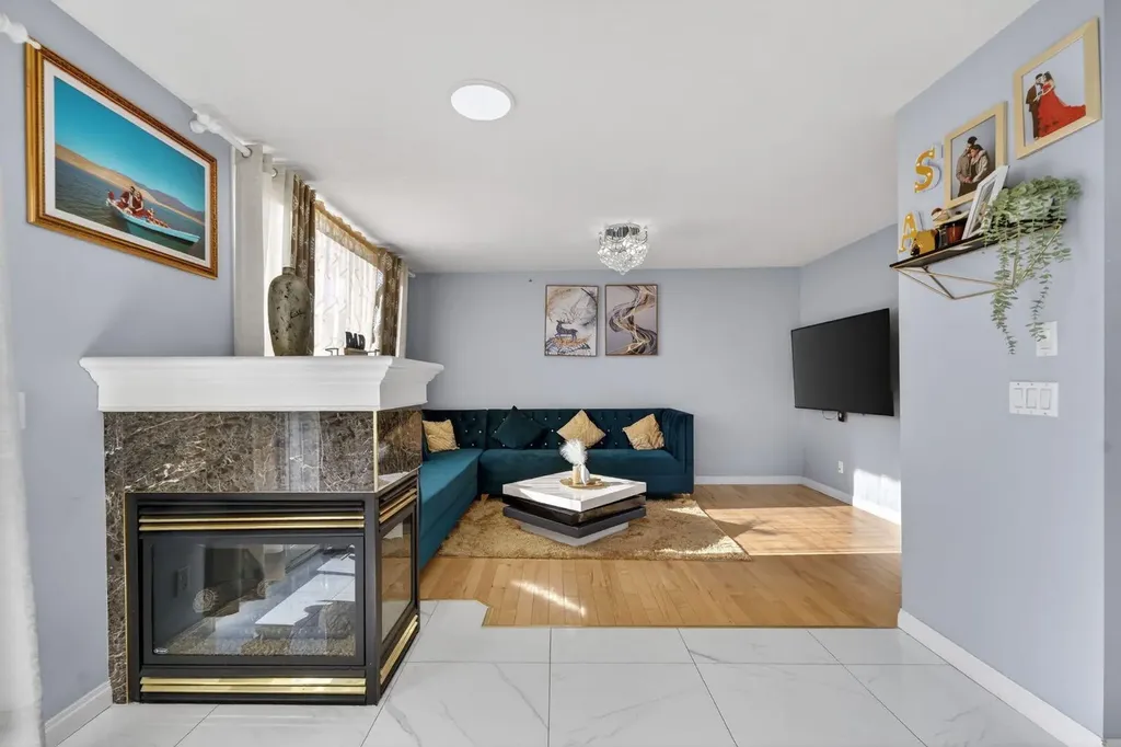 232 San Fernando Place NE Calgary AB T1Y 7J2
