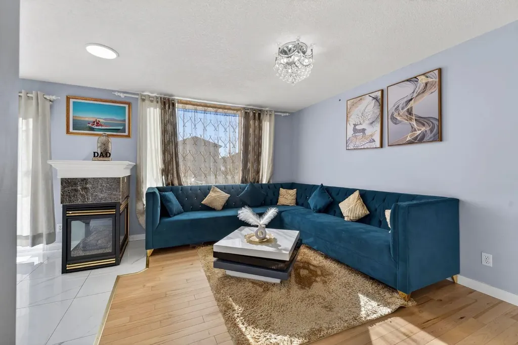 232 San Fernando Place NE Calgary AB T1Y 7J2