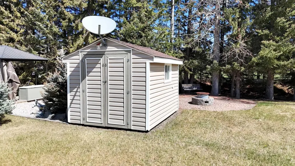 32379 Range Road 55 Rural Mountain View County AB T0M 1X0