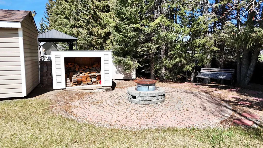 32379 Range Road 55 Rural Mountain View County AB T0M 1X0