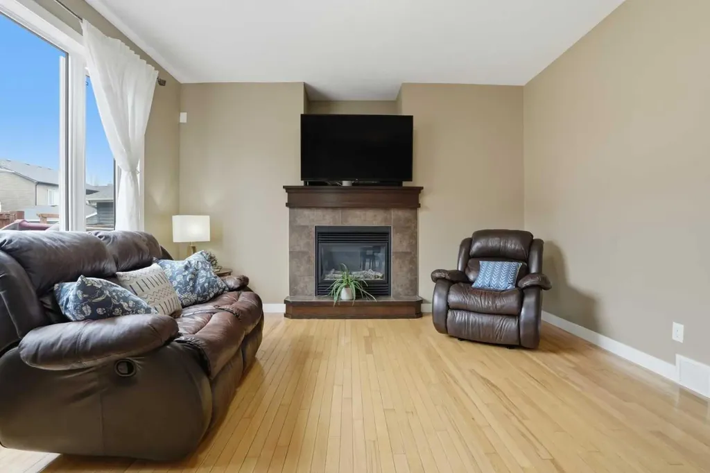44 Westridge Crescent Okotoks AB T1S 0G7