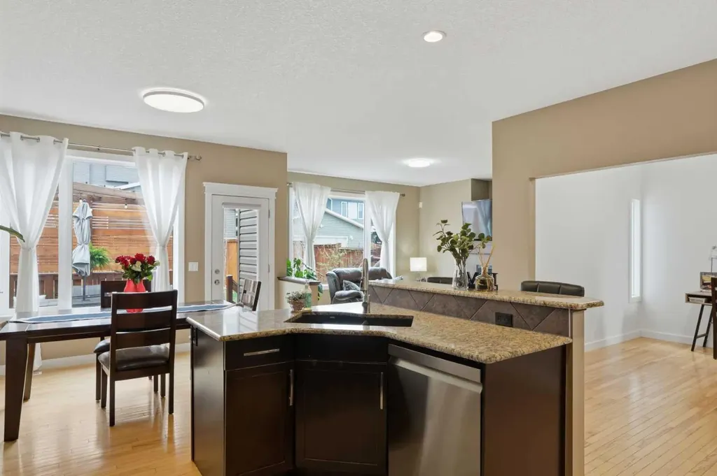 44 Westridge Crescent Okotoks AB T1S 0G7