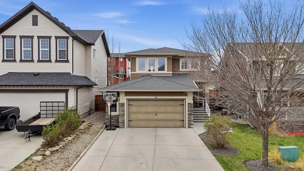 44 Westridge Crescent Okotoks AB T1S 0G7