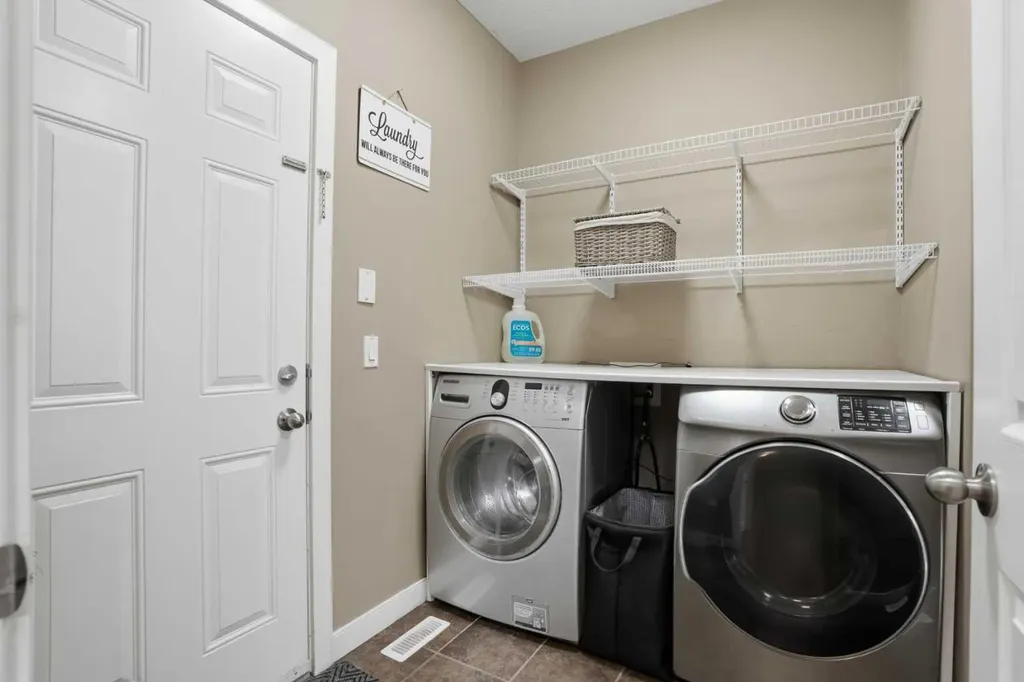 44 Westridge Crescent Okotoks AB T1S 0G7