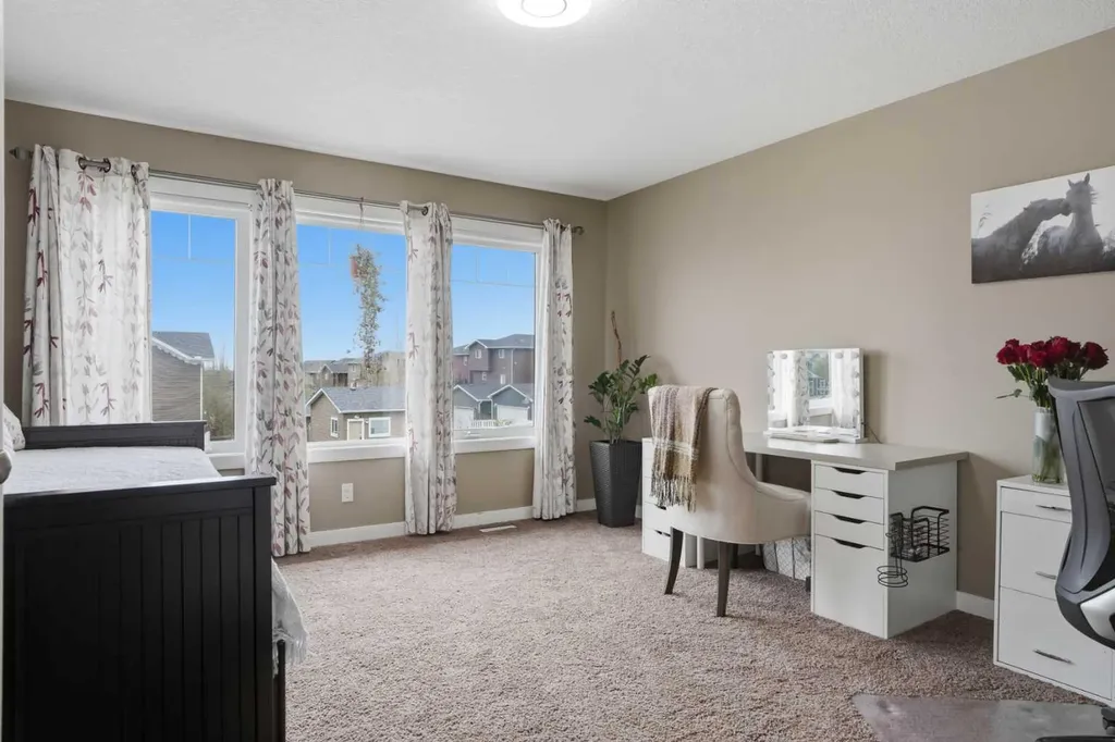 44 Westridge Crescent Okotoks AB T1S 0G7