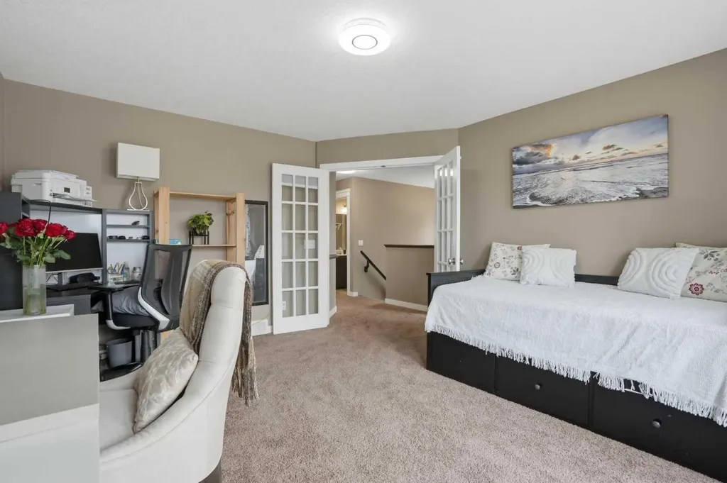 44 Westridge Crescent Okotoks AB T1S 0G7