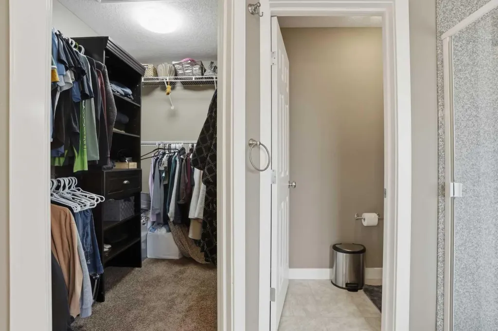 44 Westridge Crescent Okotoks AB T1S 0G7