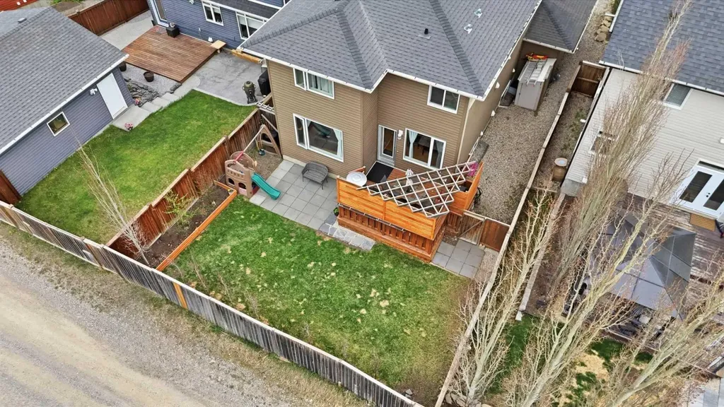 44 Westridge Crescent Okotoks AB T1S 0G7
