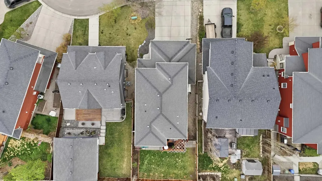 44 Westridge Crescent Okotoks AB T1S 0G7