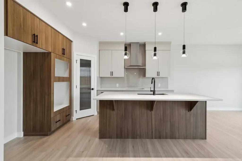 271 Bridgeport Circle Chestermere AB T1X3E7