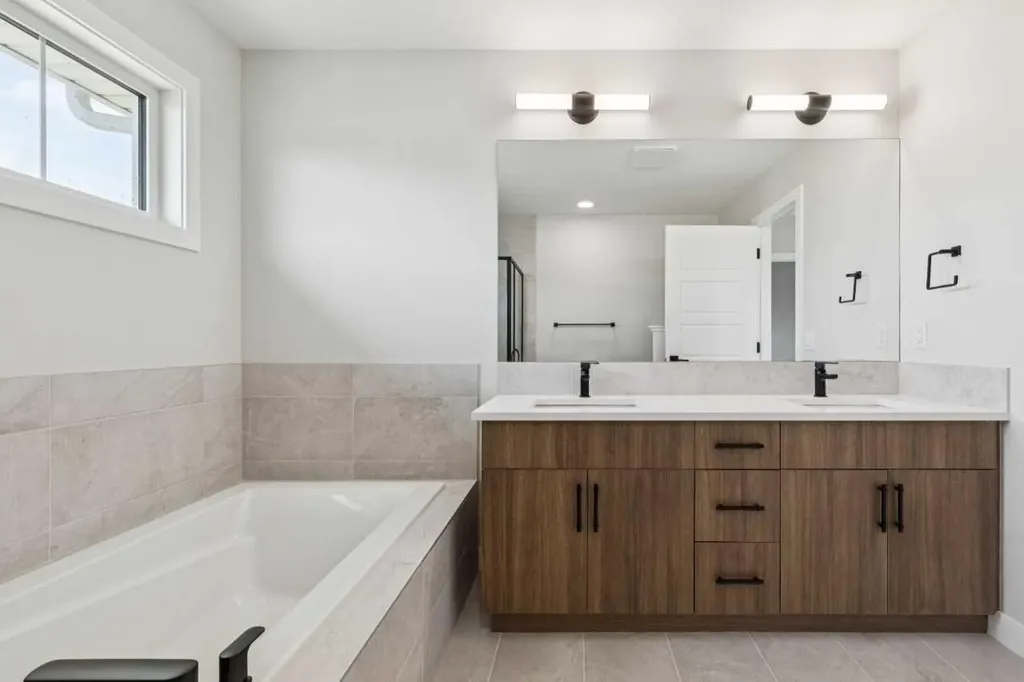 271 Bridgeport Circle Chestermere AB T1X3E7