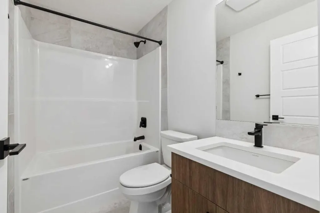 271 Bridgeport Circle Chestermere AB T1X3E7