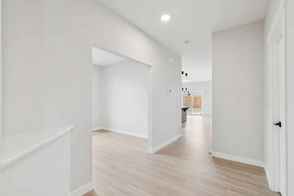 271 Bridgeport Circle Chestermere AB T1X3E7