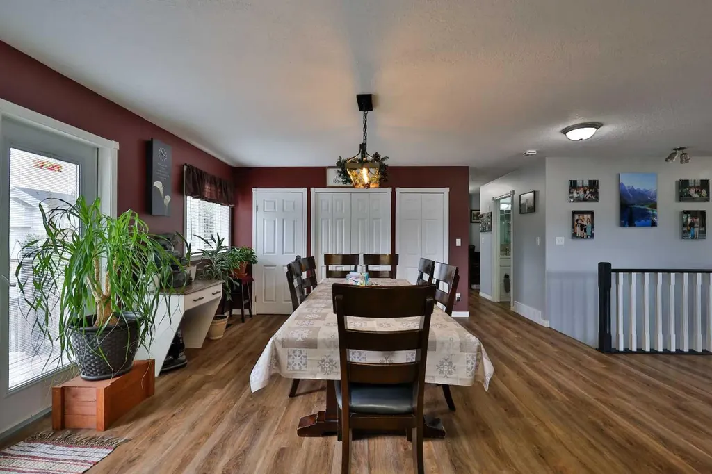 20 N 1a Street Magrath AB T0K 1J0