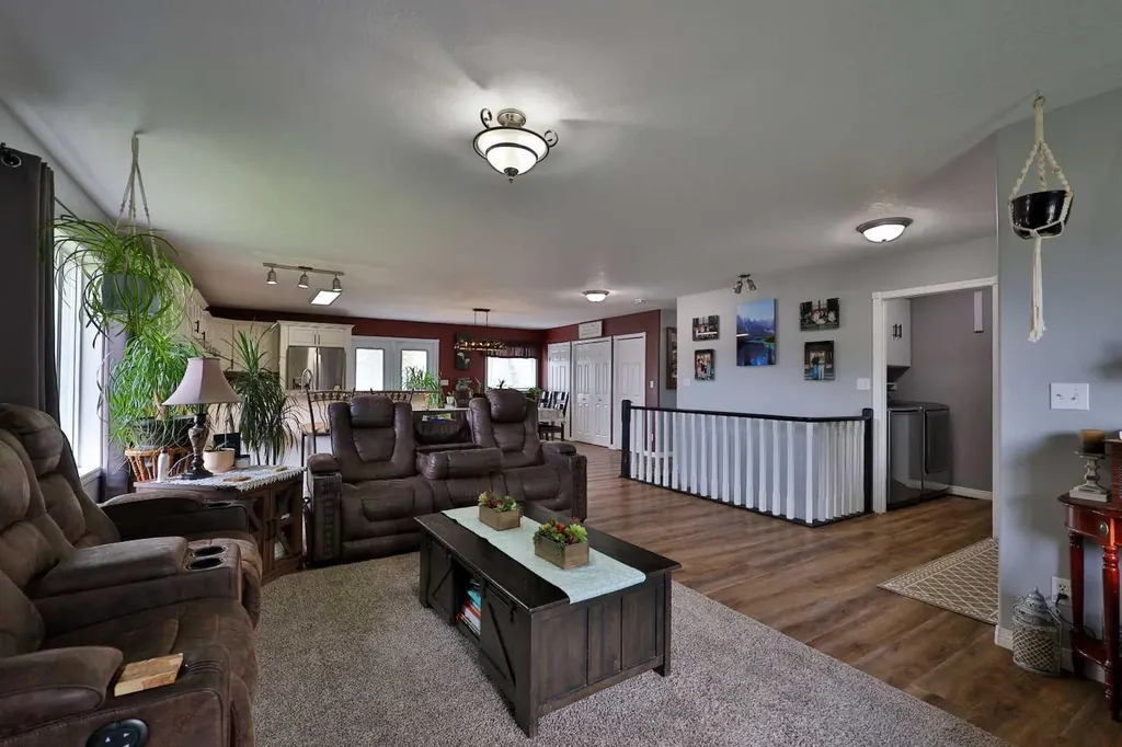 20 N 1a Street Magrath AB T0K 1J0