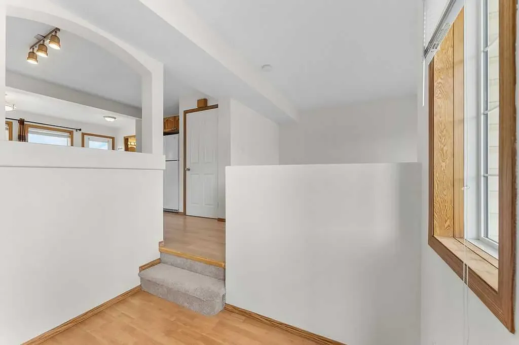 108 Everstone Rise SW Calgary AB T2Y4J7