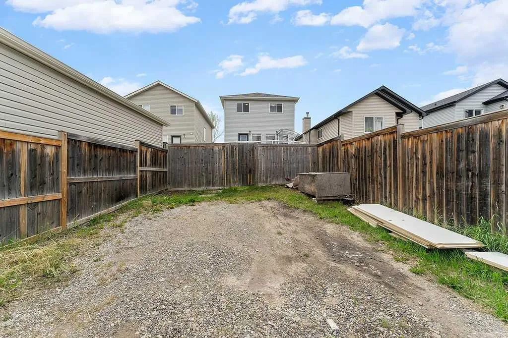 108 Everstone Rise SW Calgary AB T2Y4J7