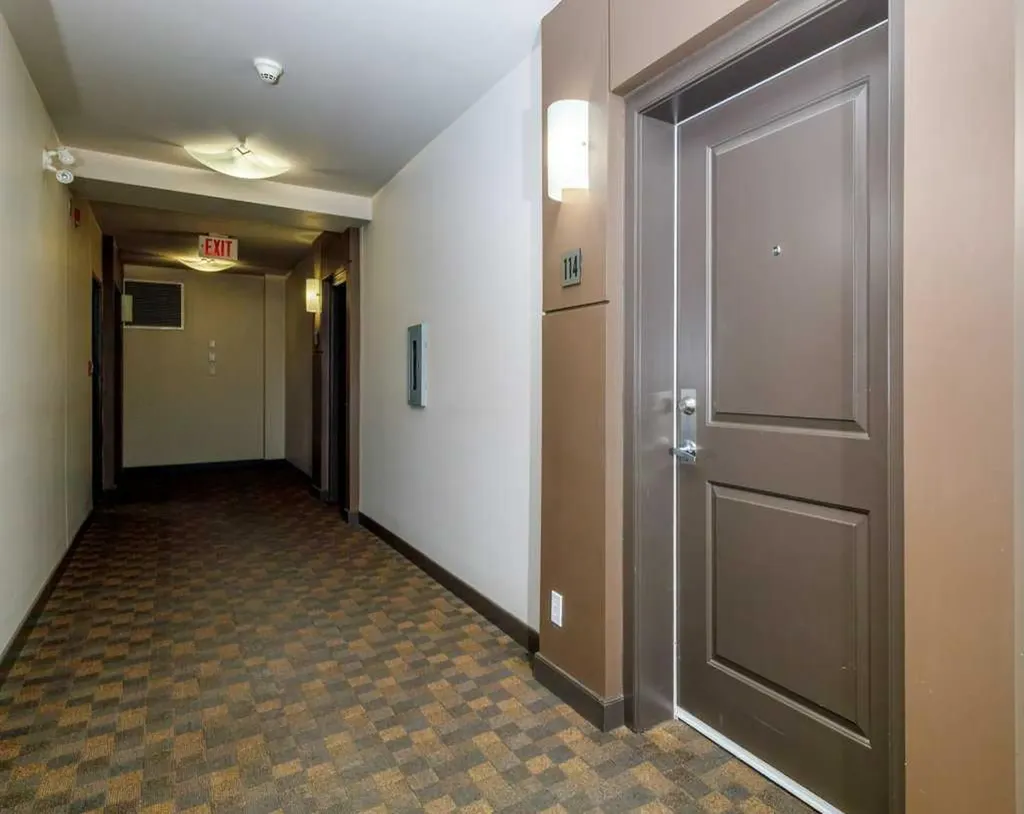 100 Lakeway Boulevard Sylvan Lake AB T4S 0A4