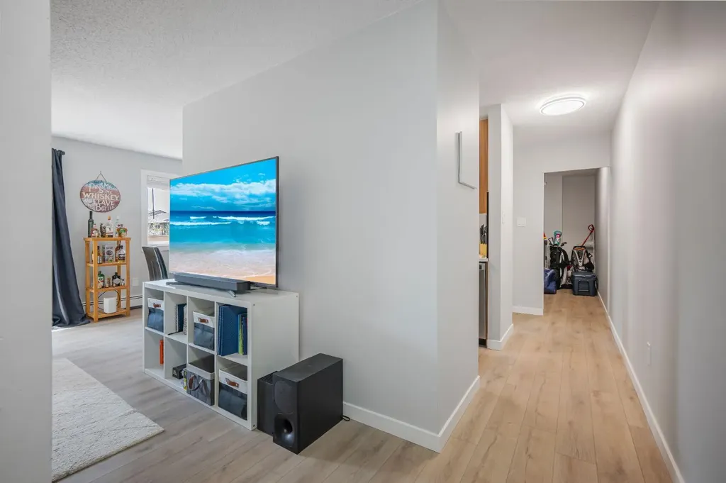 11620 Elbow Drive SW Calgary AB T2W 3L6