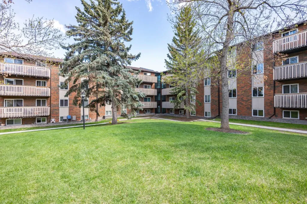 11620 Elbow Drive SW Calgary AB T2W 3L6