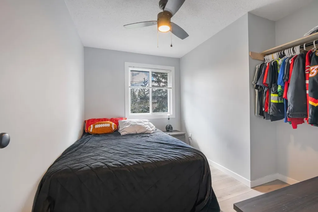 11620 Elbow Drive SW Calgary AB T2W 3L6