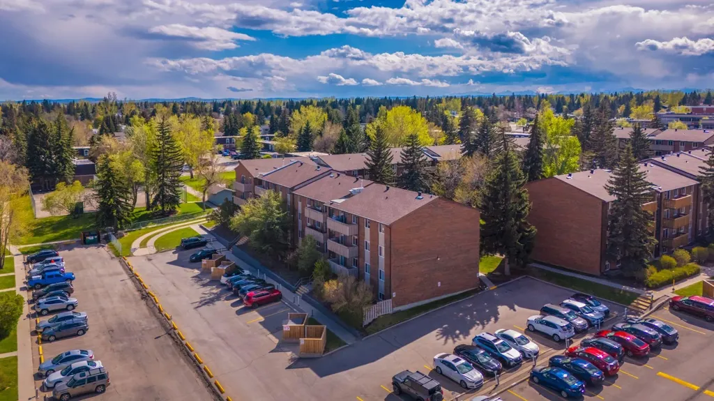 11620 Elbow Drive SW Calgary AB T2W 3L6