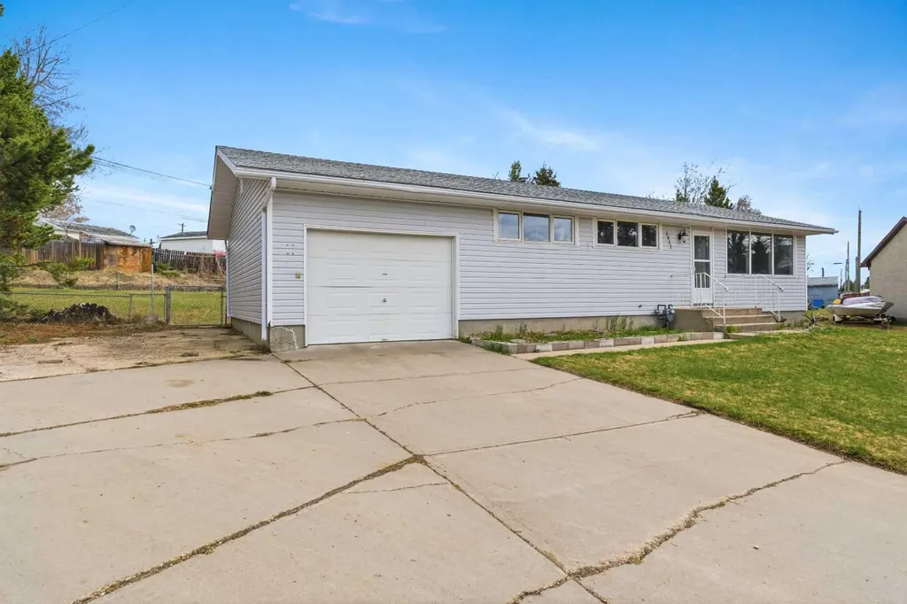 5411 Fir Crescent Swan Hills AB T0G 2C0