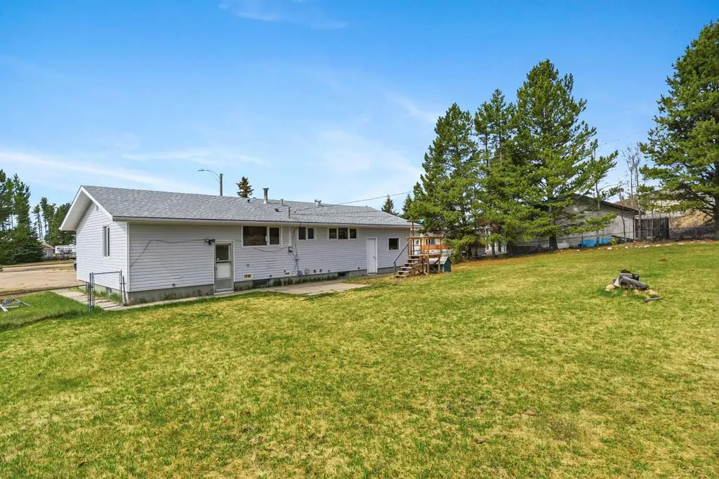 5411 Fir Crescent Swan Hills AB T0G 2C0