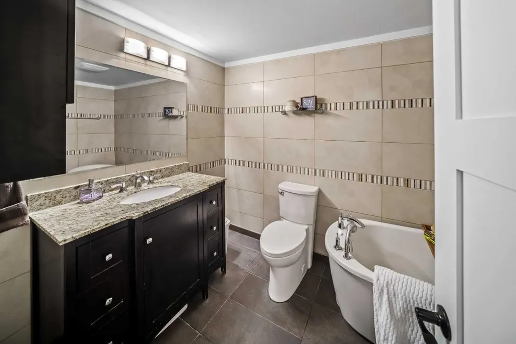 1205 Cameron Avenue SW Calgary AB T2T0K8