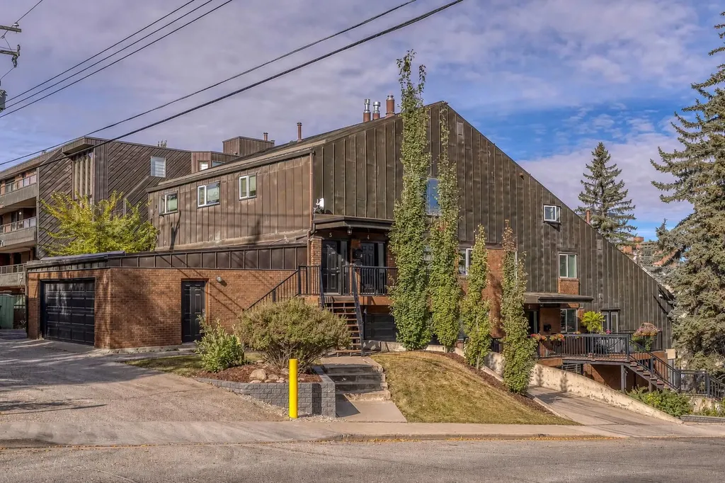 1205 Cameron Avenue SW Calgary AB T2T0K8