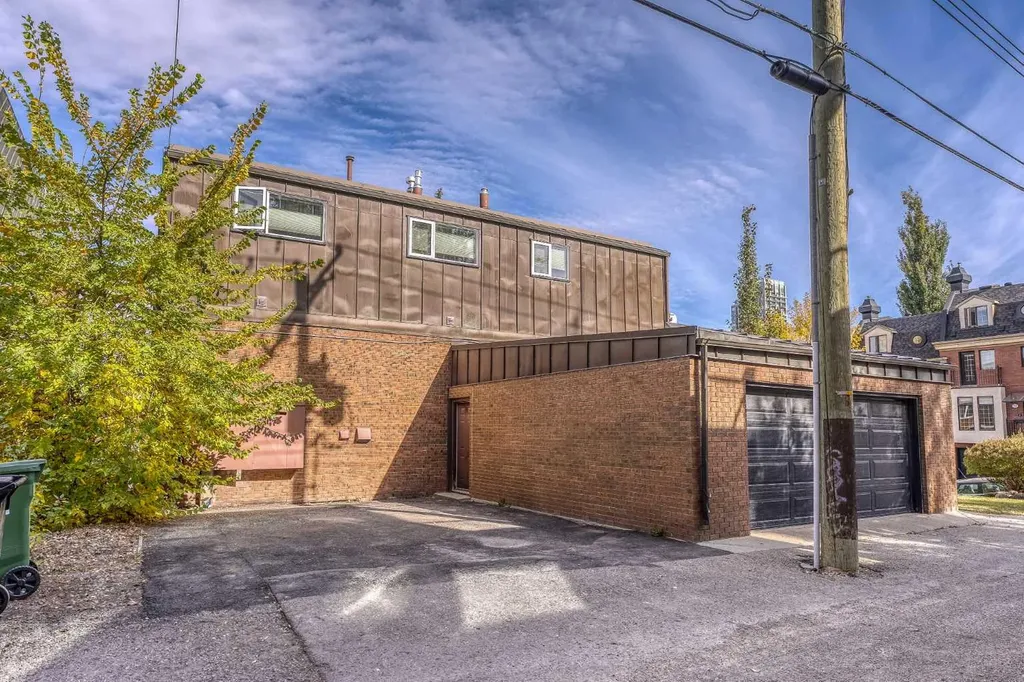 1205 Cameron Avenue SW Calgary AB T2T0K8