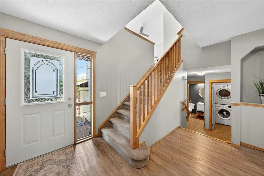 152 Chapman Close SE Calgary AB T2X 3V7