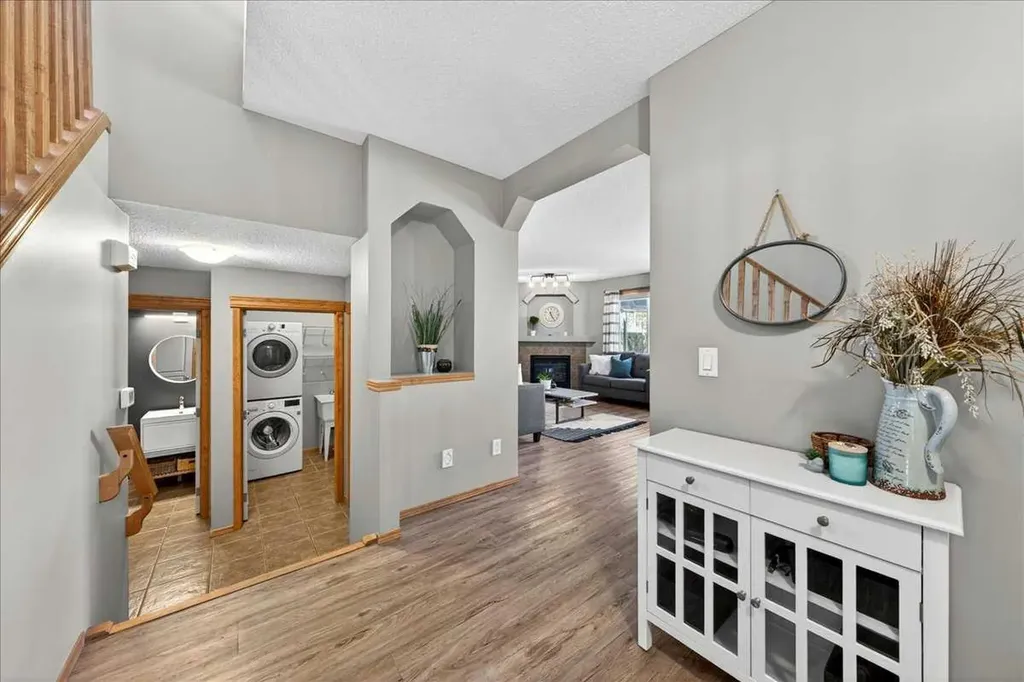 152 Chapman Close SE Calgary AB T2X 3V7