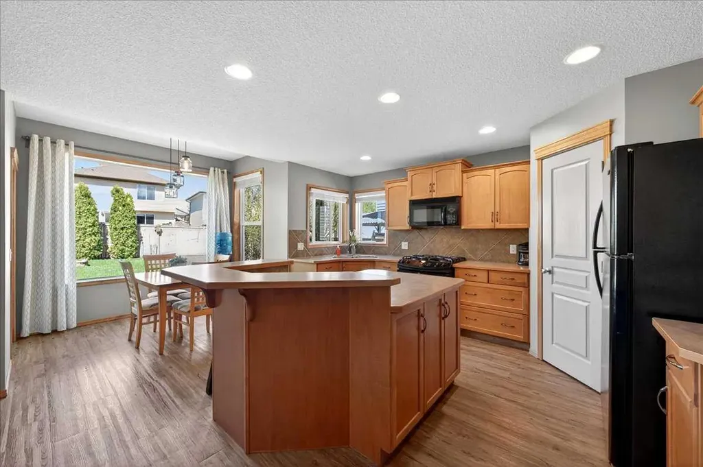 152 Chapman Close SE Calgary AB T2X 3V7