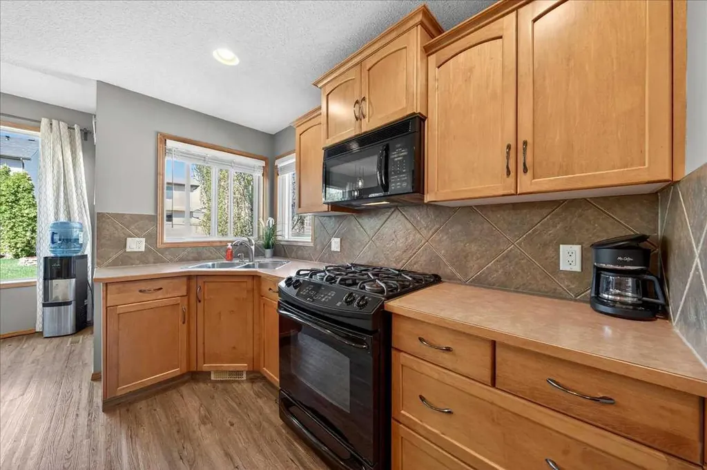 152 Chapman Close SE Calgary AB T2X 3V7