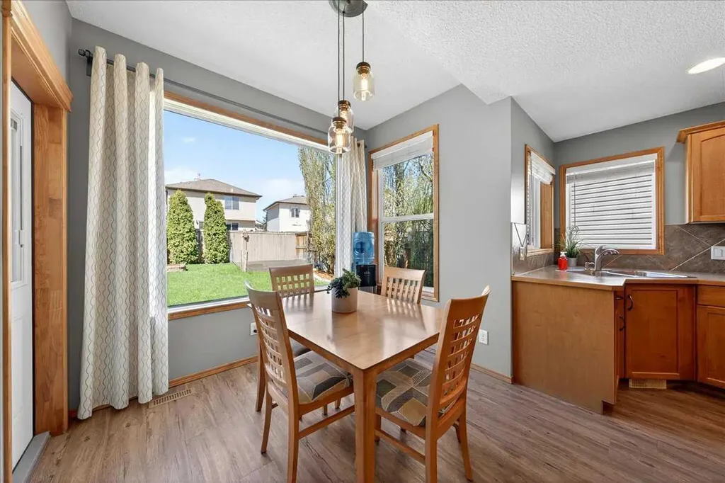152 Chapman Close SE Calgary AB T2X 3V7
