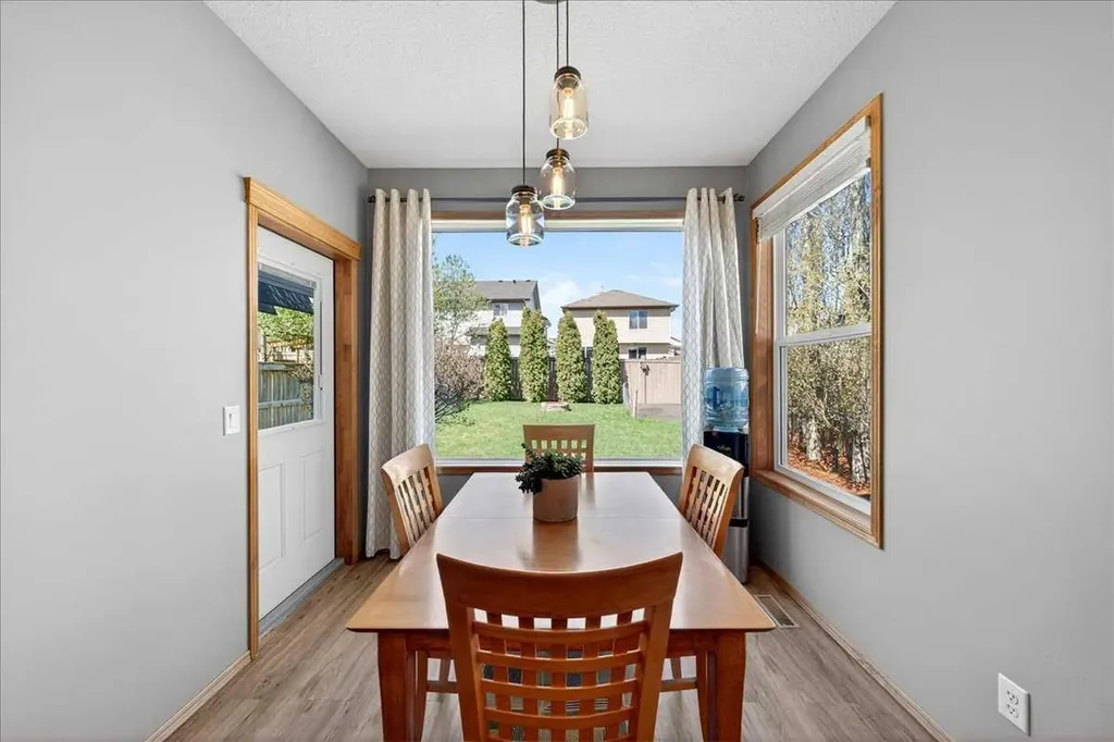 152 Chapman Close SE Calgary AB T2X 3V7